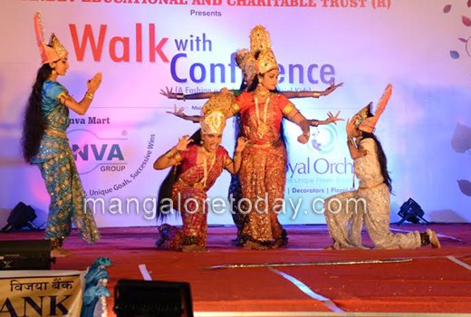 Special kids present a spectacular fashion show 1